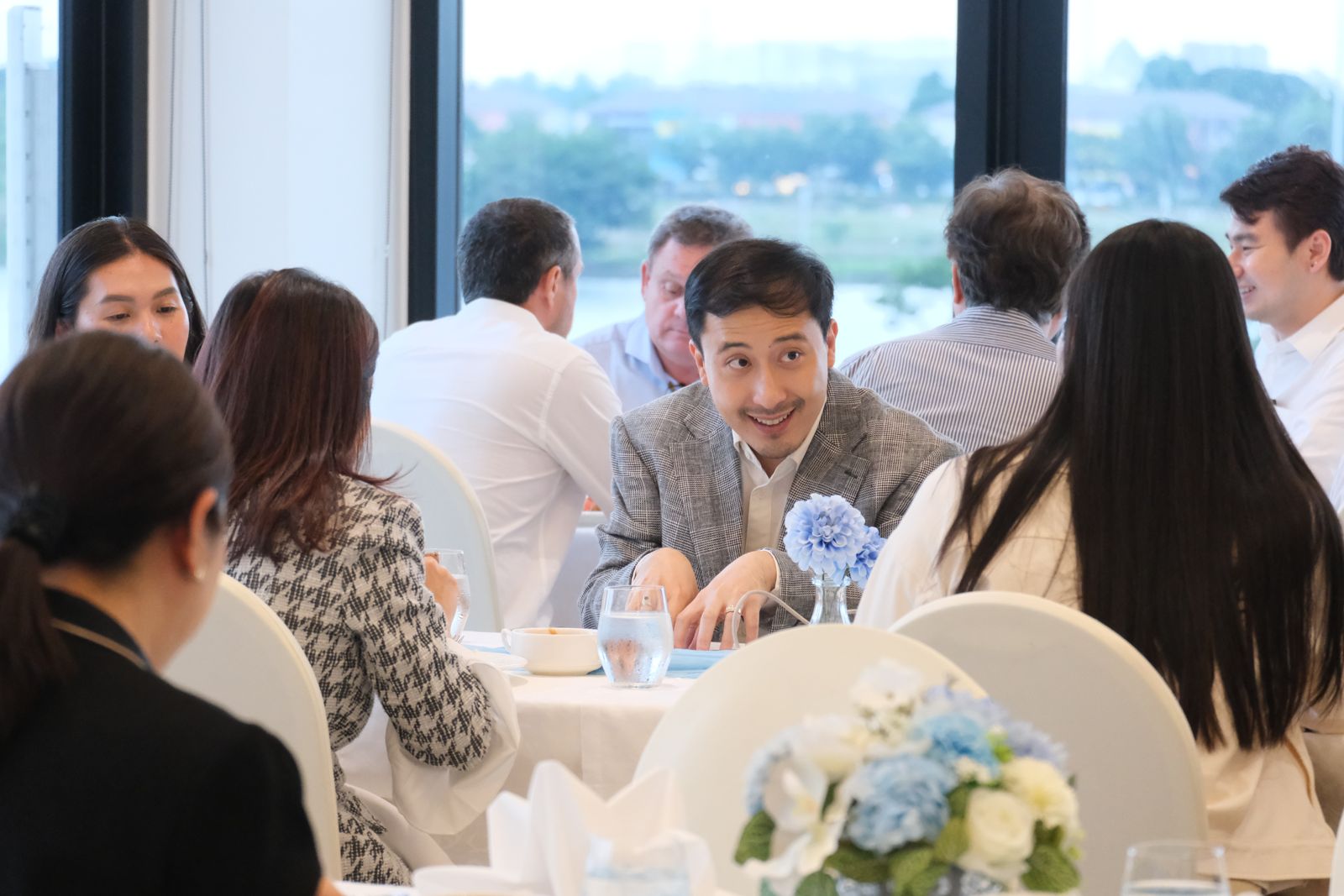 Partnering Dinner ริมทะเลสาบ IMPACT