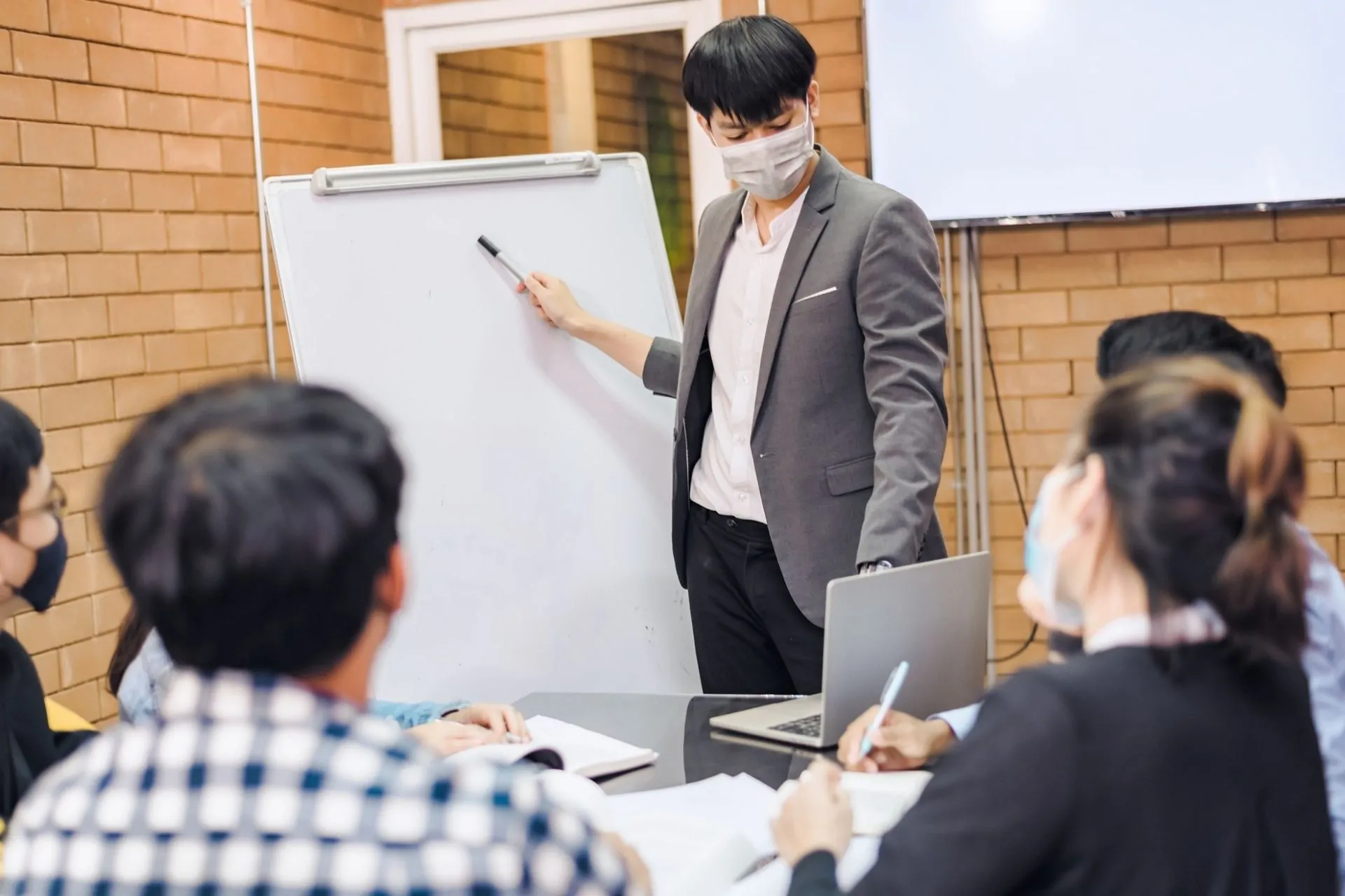 TIBD Services (13) Cosmebiz Idea for Beginner: ก้าวสำคัญสำหรับคนสร้างแบรนด์